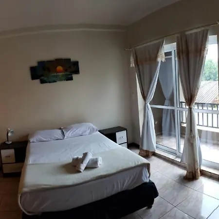 El Tata Vip Hotel Puerto Iguazu Exterior photo